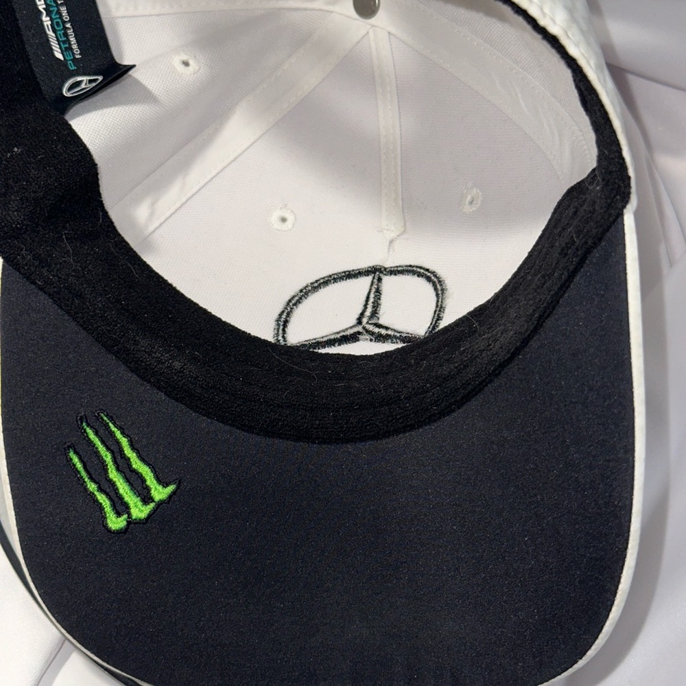 White Patterned Hat - Picture 7 of 9